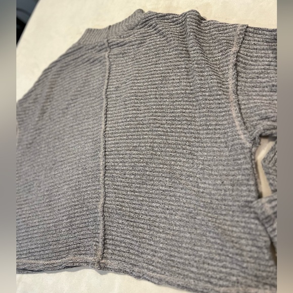 Project Social T Sweater - Picture 4 of 9